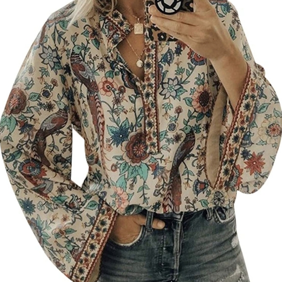 Tops - 💜 New Floral Blouse